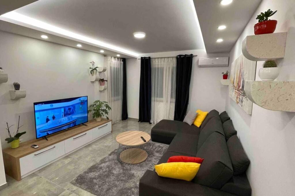 Luxury Apartman Bili Подгора Екстериор снимка