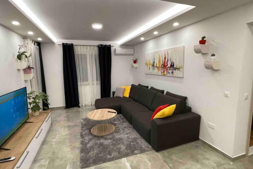 Luxury Apartman Bili Подгора Екстериор снимка