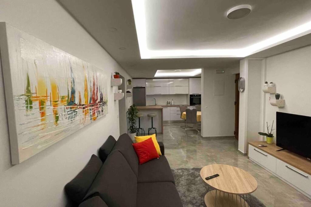 Luxury Apartman Bili Подгора Екстериор снимка