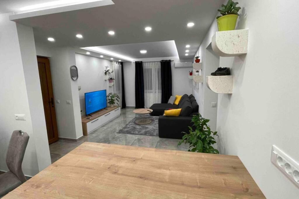 Luxury Apartman Bili Подгора Екстериор снимка