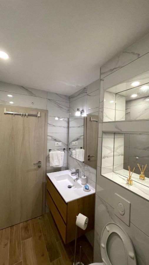 Luxury Apartman Bili Подгора Екстериор снимка