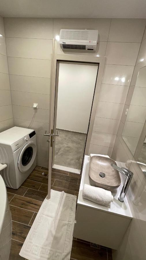 Luxury Apartman Bili Подгора Екстериор снимка