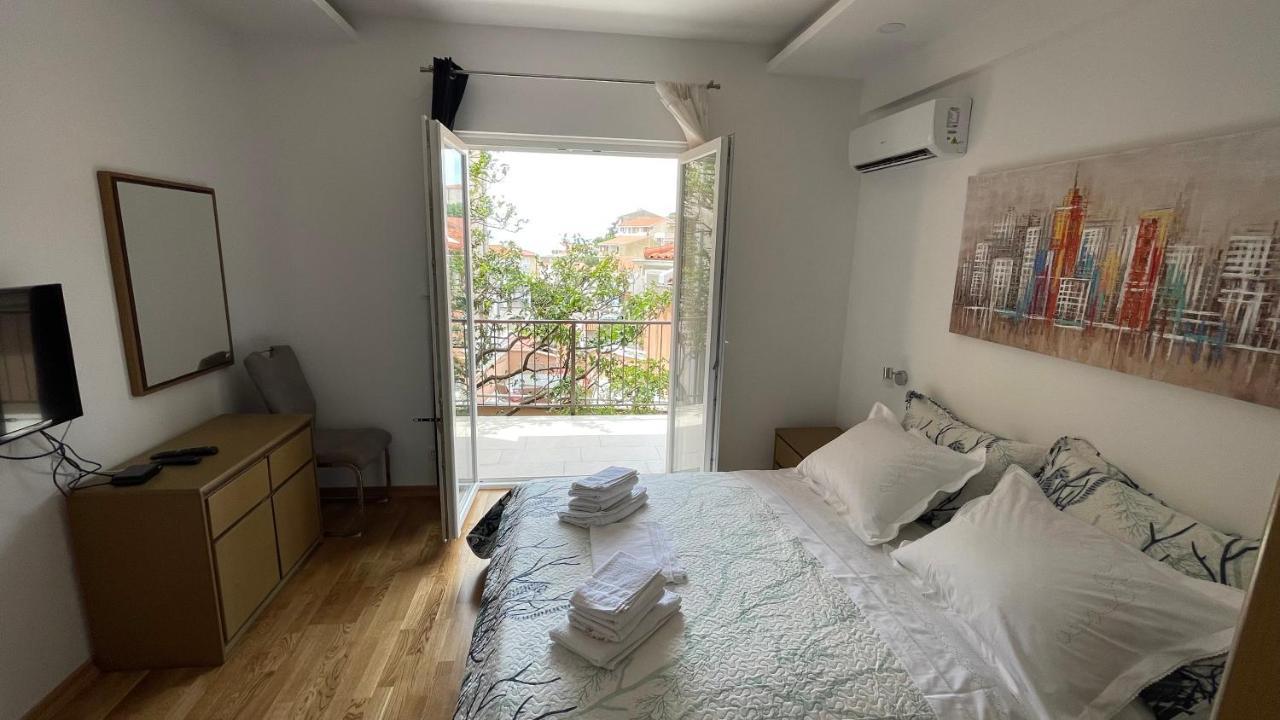 Luxury Apartman Bili Подгора Екстериор снимка